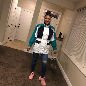 Meet your Posher, Monique